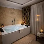 Hotel Whitestone *