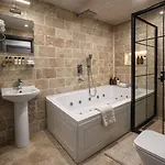 Hotell Whitestone *