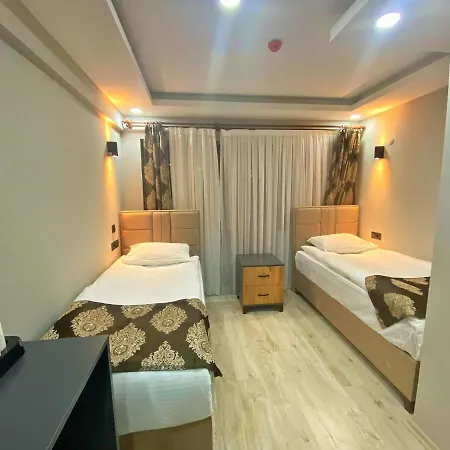 Whitestone Hotel *