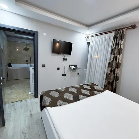 Whitestone Hotel