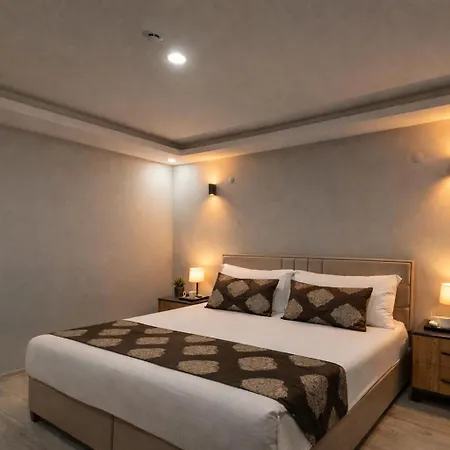 Hotel Whitestone *